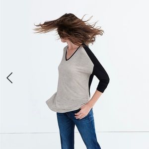 Anthem Long-Sleeve V-Neck Tee in Colorblock Medium